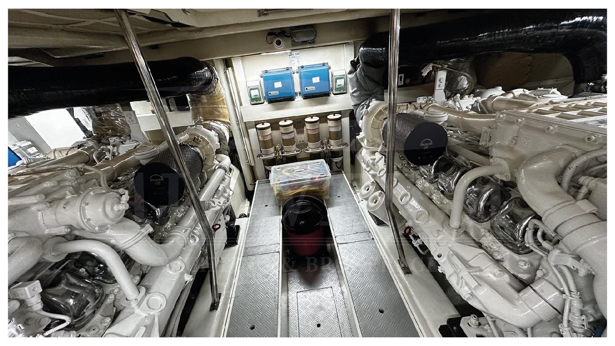 2003 Ferretti Yachts 67 