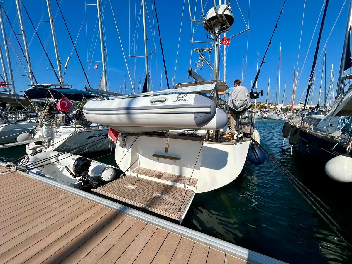 2020 Hallberg-Rassy 47 