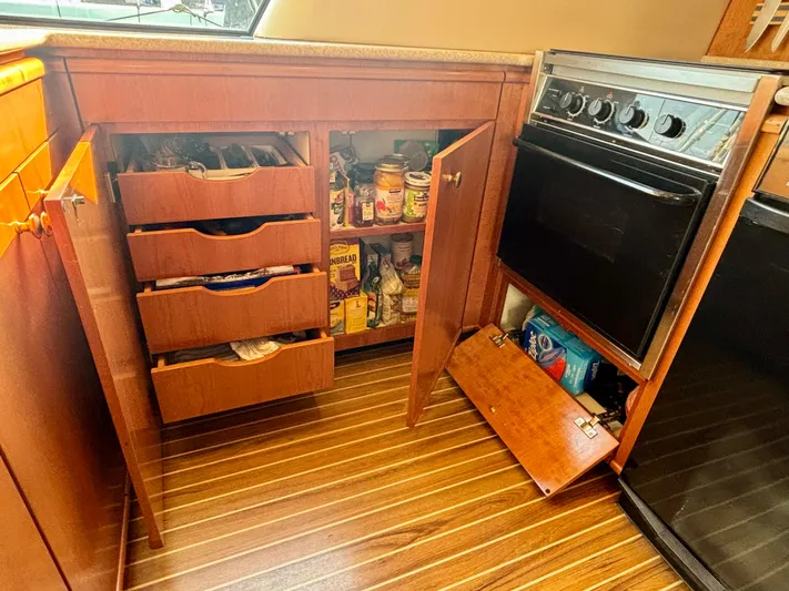 Vamos Yacht Photos Pics 