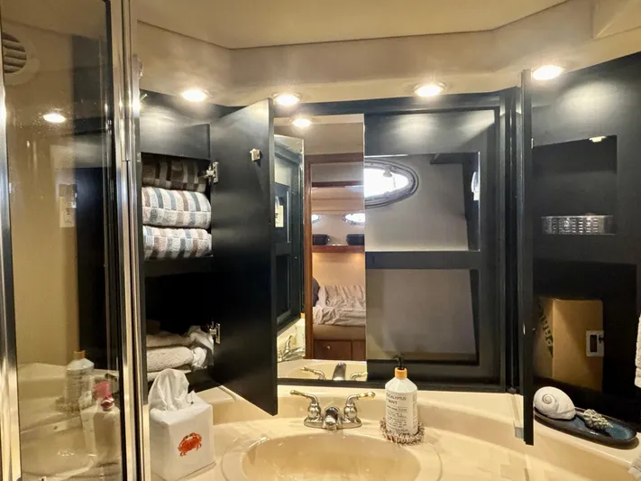 Vamos Yacht Photos Pics 