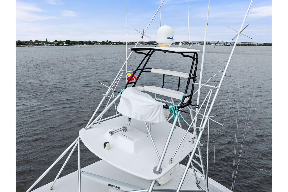 2003 Viking 45 