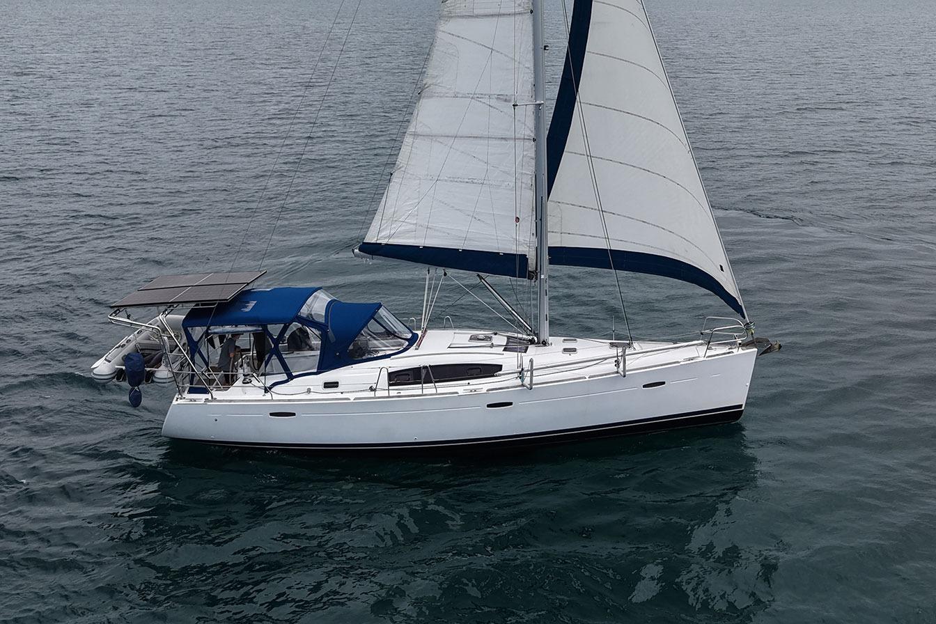 2009 Beneteau Oceanis 43