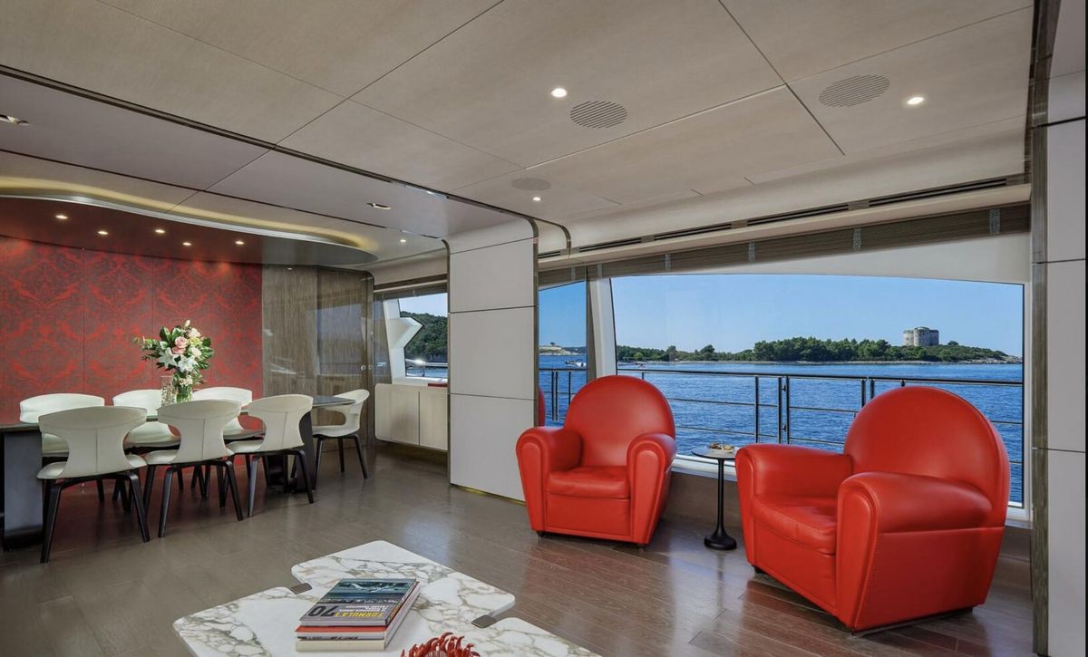 2018 Azimut 95 