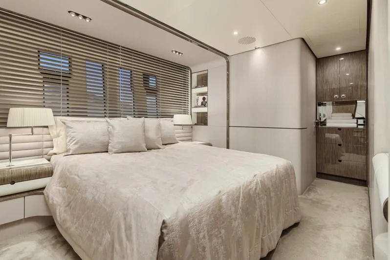 Silvia Yacht Photos Pics Luxurious bedroom interior of 2018 Azimut Grande 30 Metri yacht with modern design.
