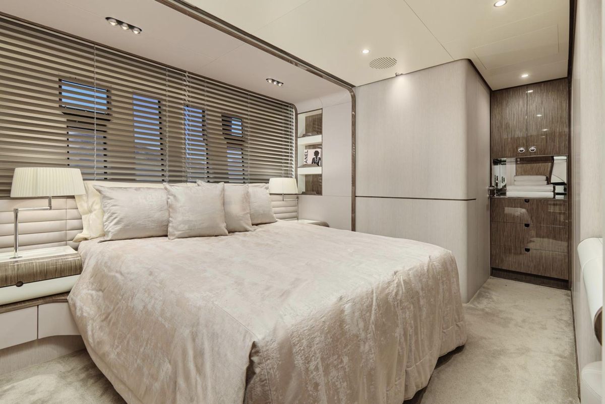 2018 Azimut 95 