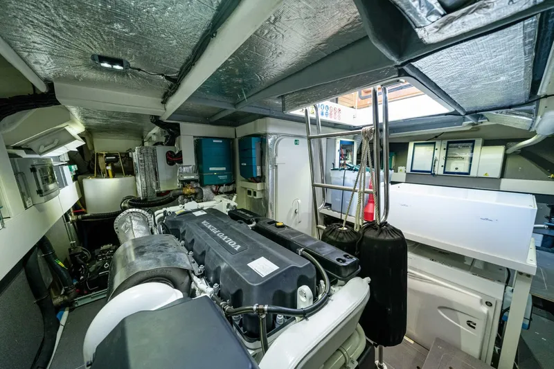  Yacht Photos Pics 2023 Absolute 60 Fly Prisma - Image 57