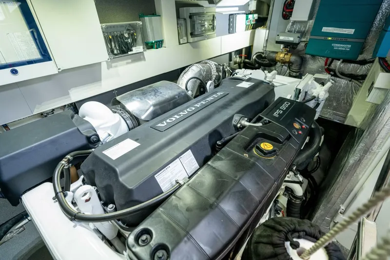  Yacht Photos Pics 2023 Absolute 60 Fly Prisma - Image 56