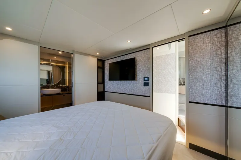  Yacht Photos Pics 2023 Absolute 60 Fly Prisma - Image 29