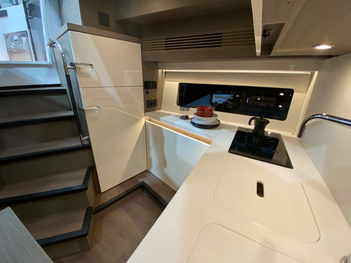 2023 Beneteau 48 