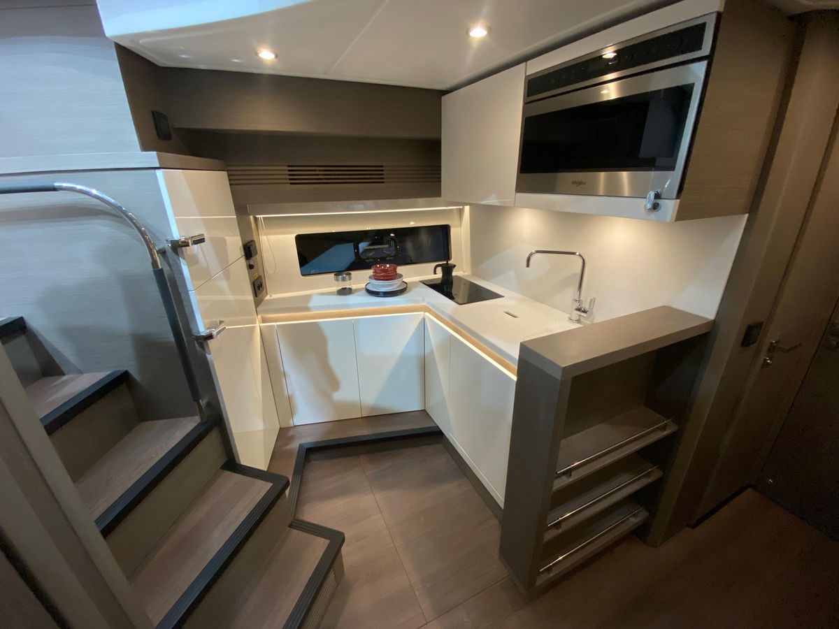 2023 Beneteau 48 