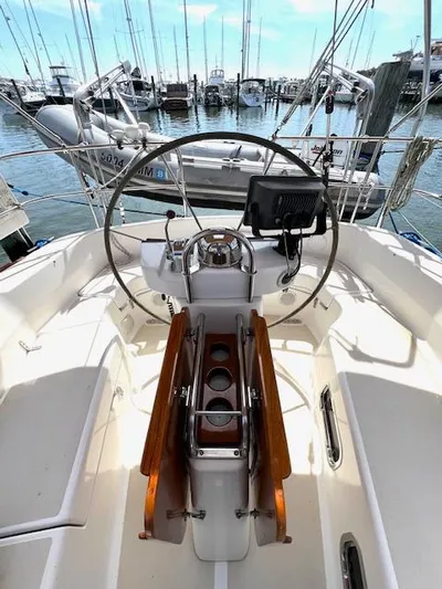 Relentless Yacht Photos Pics 