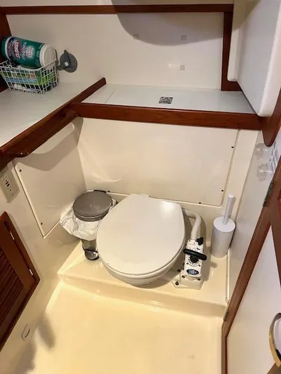 Relentless Yacht Photos Pics 