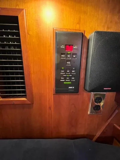 Relentless Yacht Photos Pics 