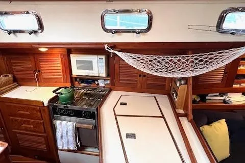 Relentless Yacht Photos Pics 