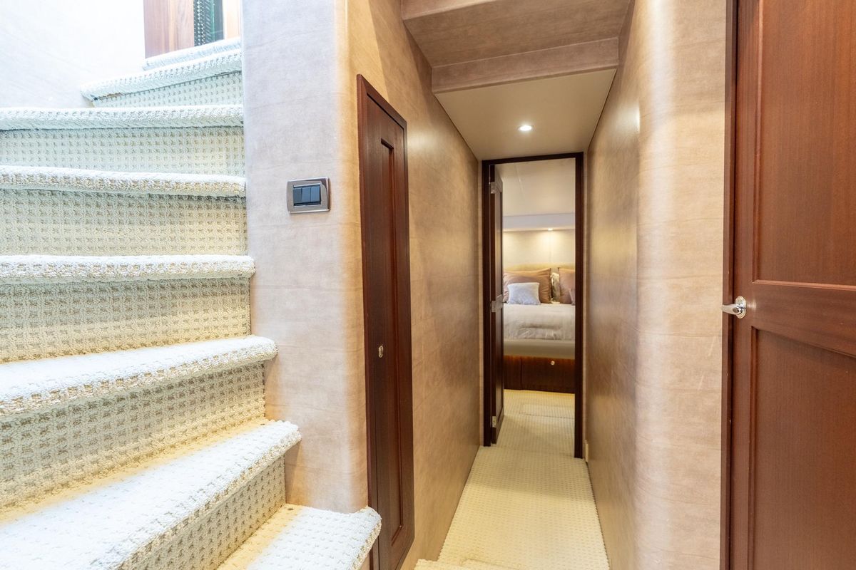 2009 Pacific Mariner 65 