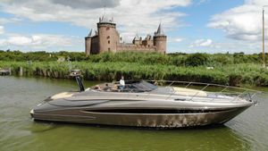 2009 Riva 52' le
