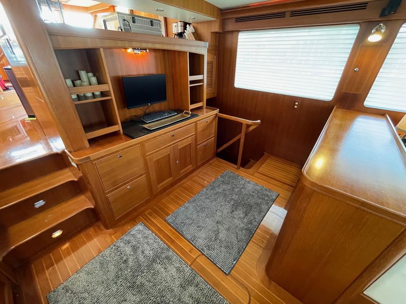 2005 Marlow 70 Explorer