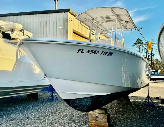  Yacht Photos Pics 2024 Contender 25 Tournament CC boat on display, featuring sleek design and modern features.