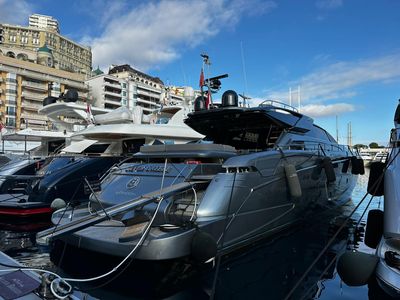 Yacht