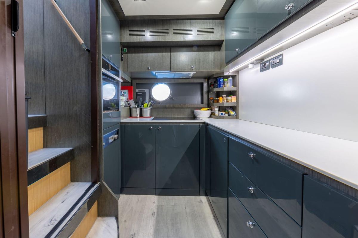 2010 Riva 88 