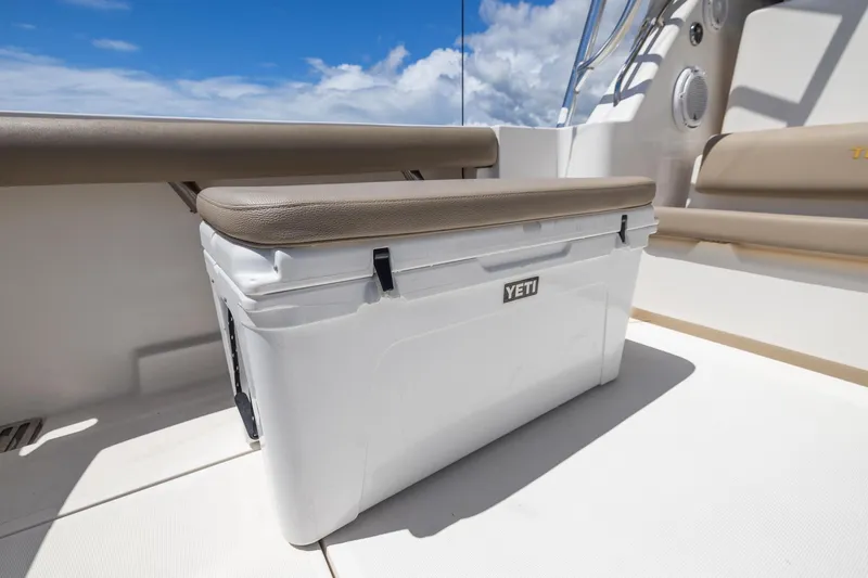 Mutiny Yacht Photos Pics Yeti cooler on Tiara Yachts 4200 Open, 2004 model.