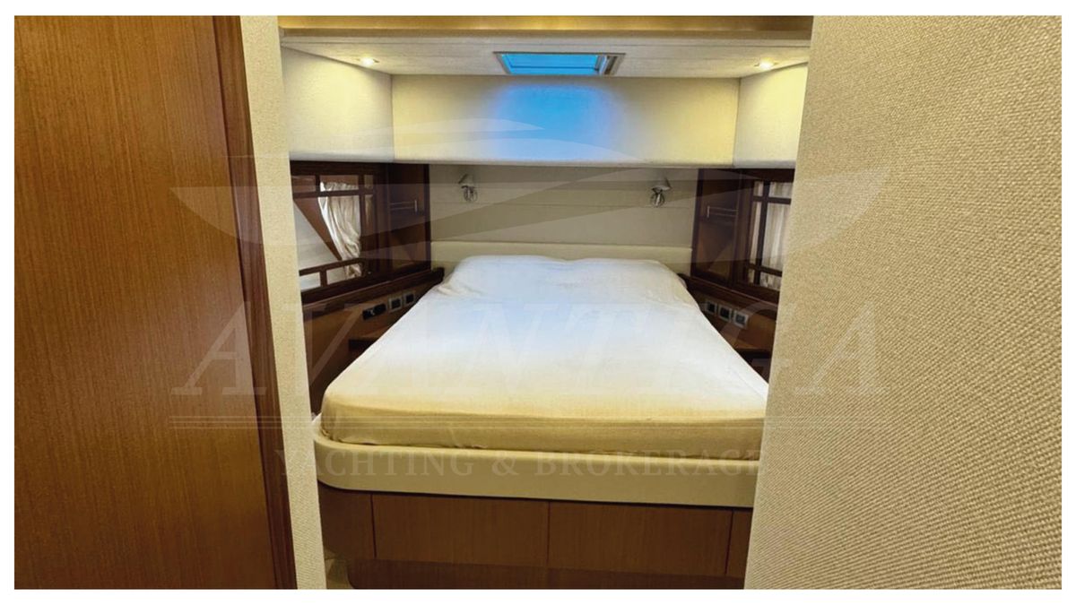 2008 Ferretti Yachts 74 