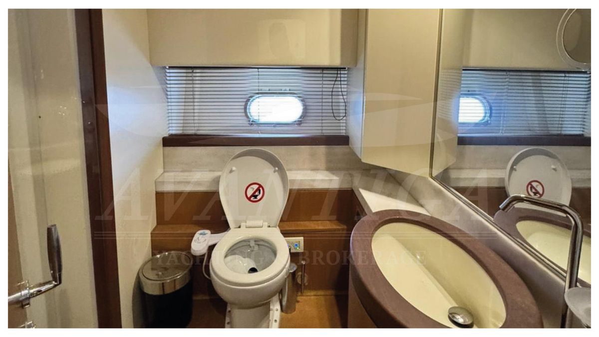 2008 Ferretti Yachts 74 
