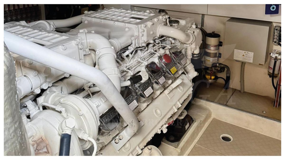 2008 Ferretti Yachts 74 