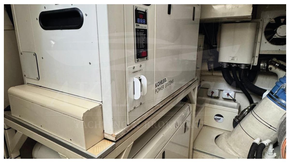 2008 Ferretti Yachts 74 