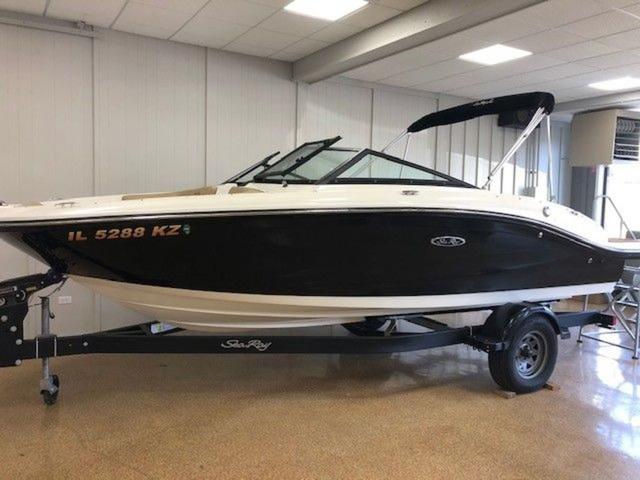 2019 Sea Ray 190SPX