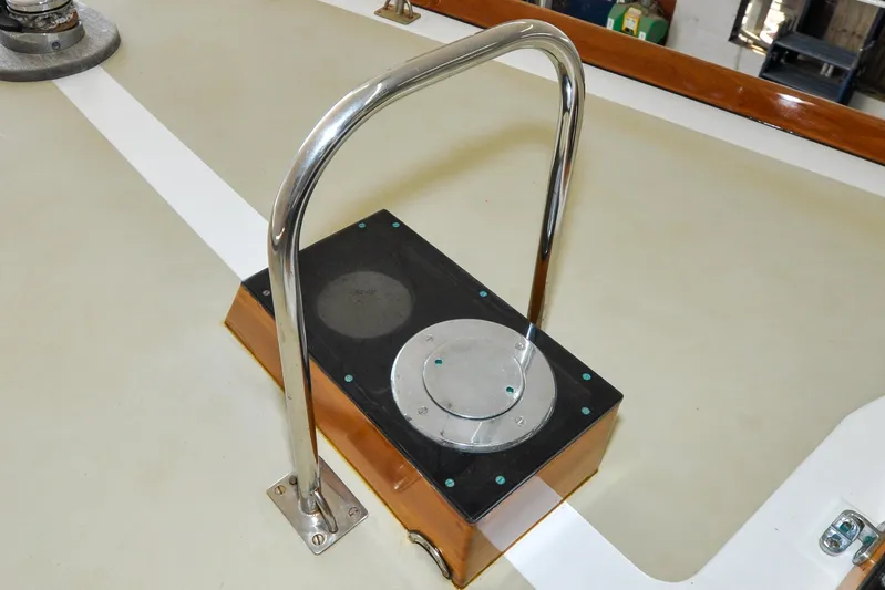 Night Train Yacht Photos Pics Stainless steel handrail on 1986 Hinckley Sou'wester 51 yacht deck.