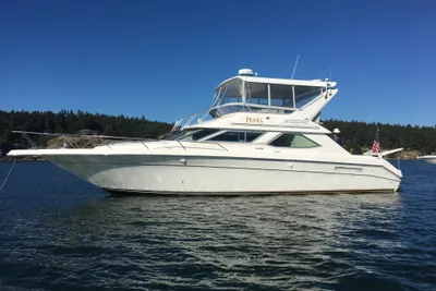 Sea Ray 440 Express Bridge