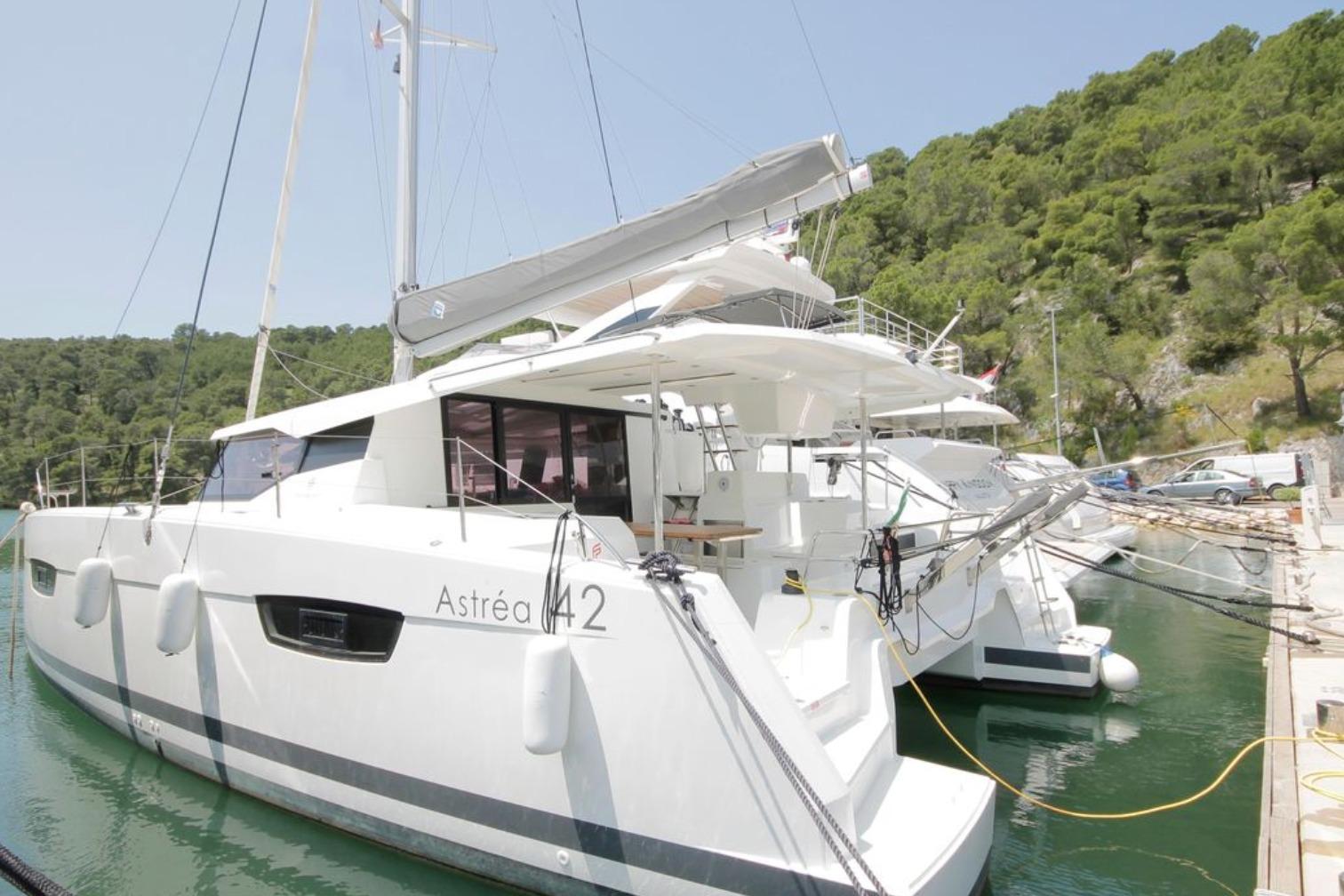 2021 Fountaine Pajot Astrea 42