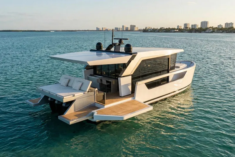  Yacht Photos Pics Optional Side Platforms