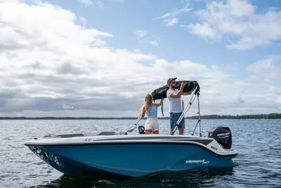 2023 Bayliner M15 Element