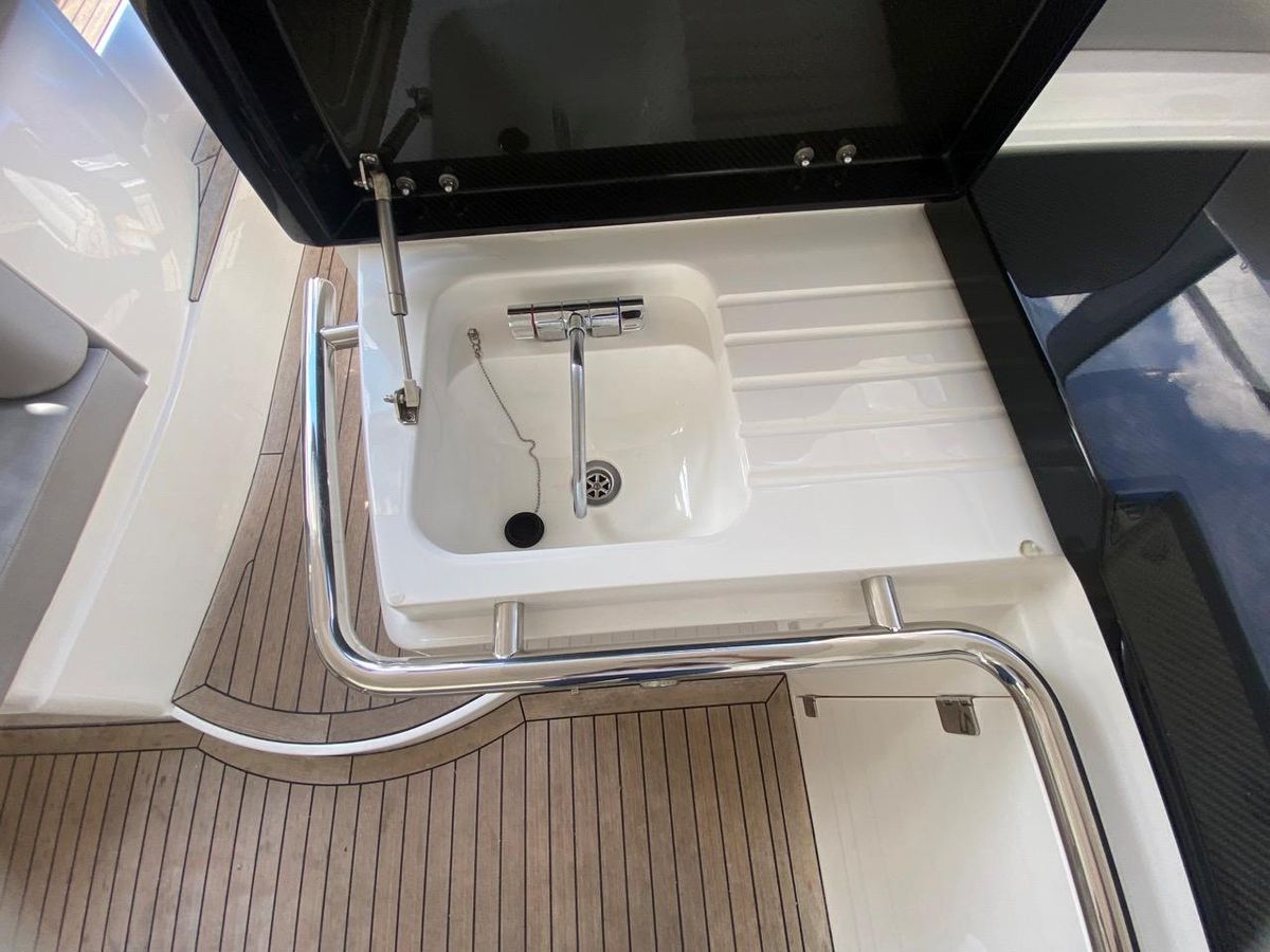 2014 Sunseeker 48 