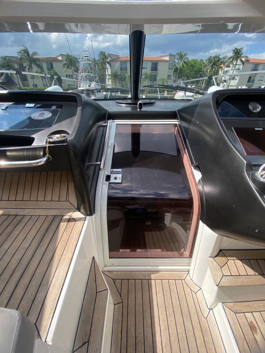 2014 Sunseeker 48 