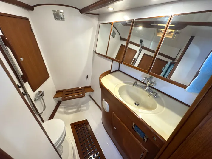 Ocean Leaper Yacht Photos Pics 