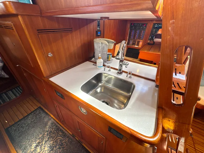 Ocean Leaper Yacht Photos Pics 