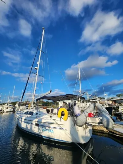 Soleyah Yacht Photos Pics 