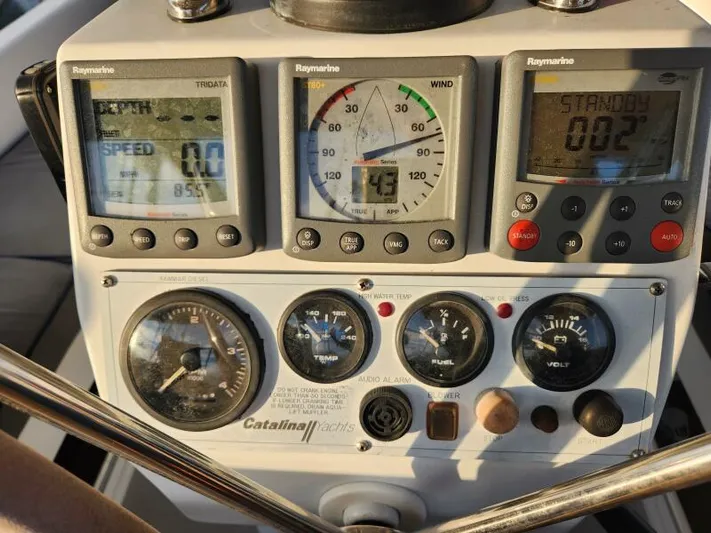 Soleyah Yacht Photos Pics 