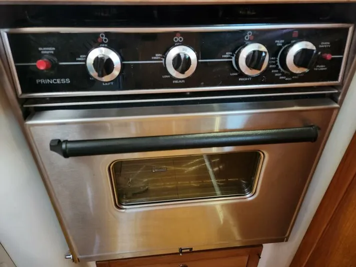 Soleyah Yacht Photos Pics 