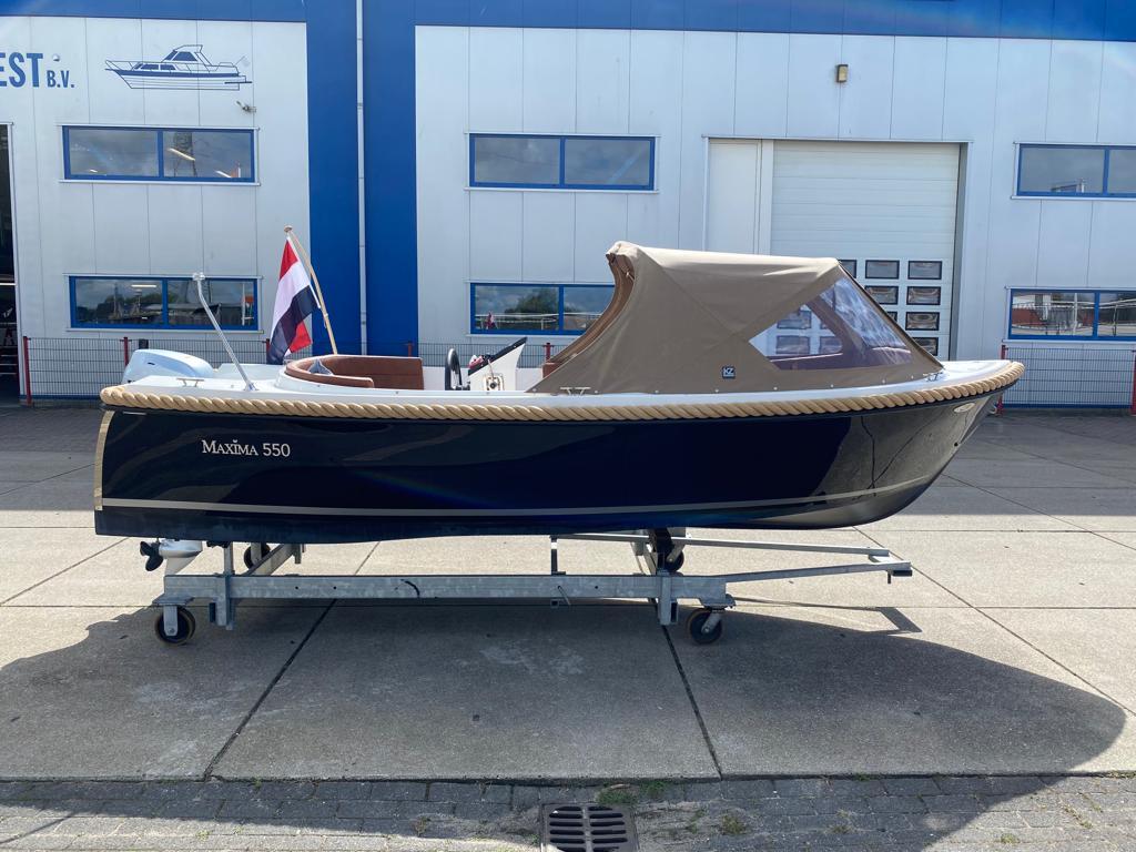 2023 Maxima 550