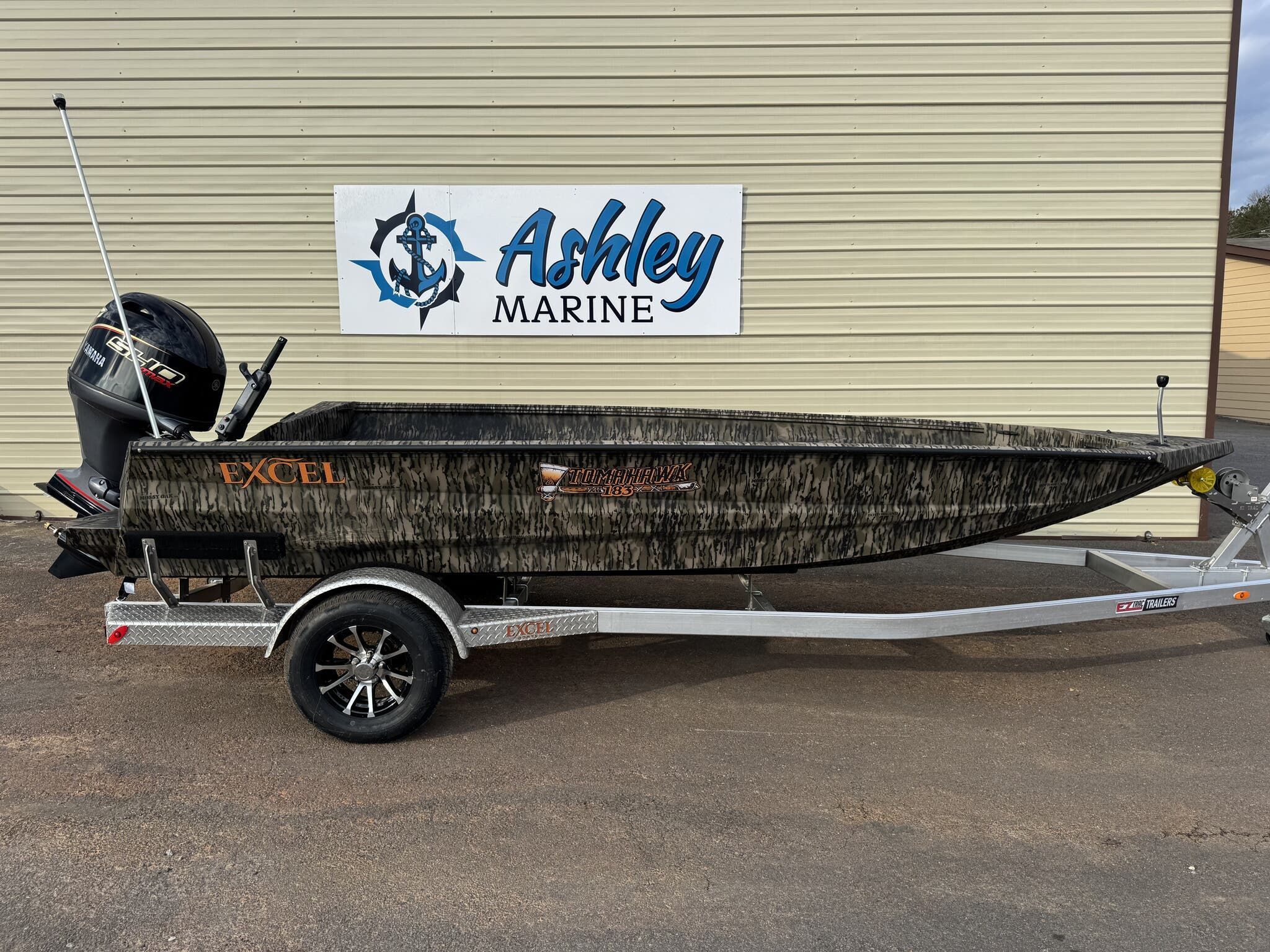 Excel 183 Tomahawk