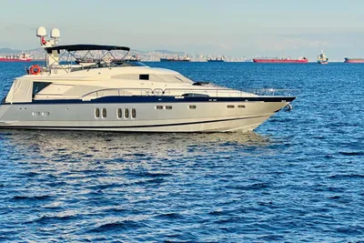 Fairline Squadron 74