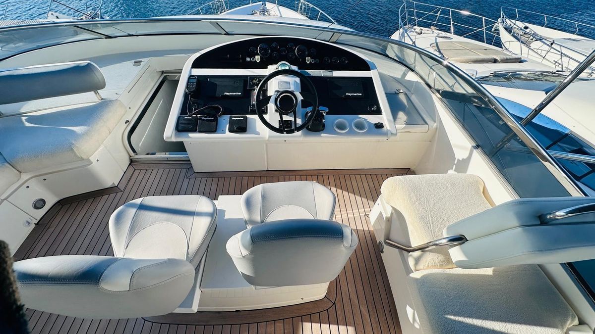 2004 Fairline 74 