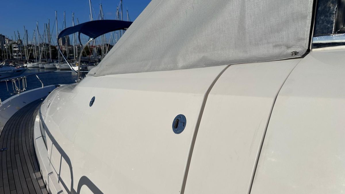 2004 Fairline 74 
