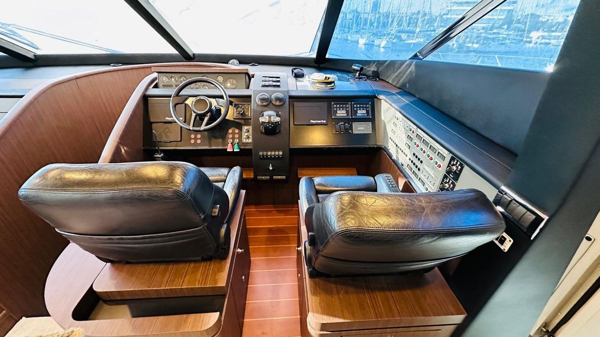 2004 Fairline 74 