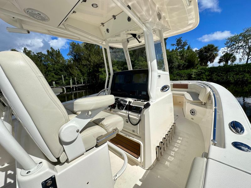 2020 Cobia 280 Center Console