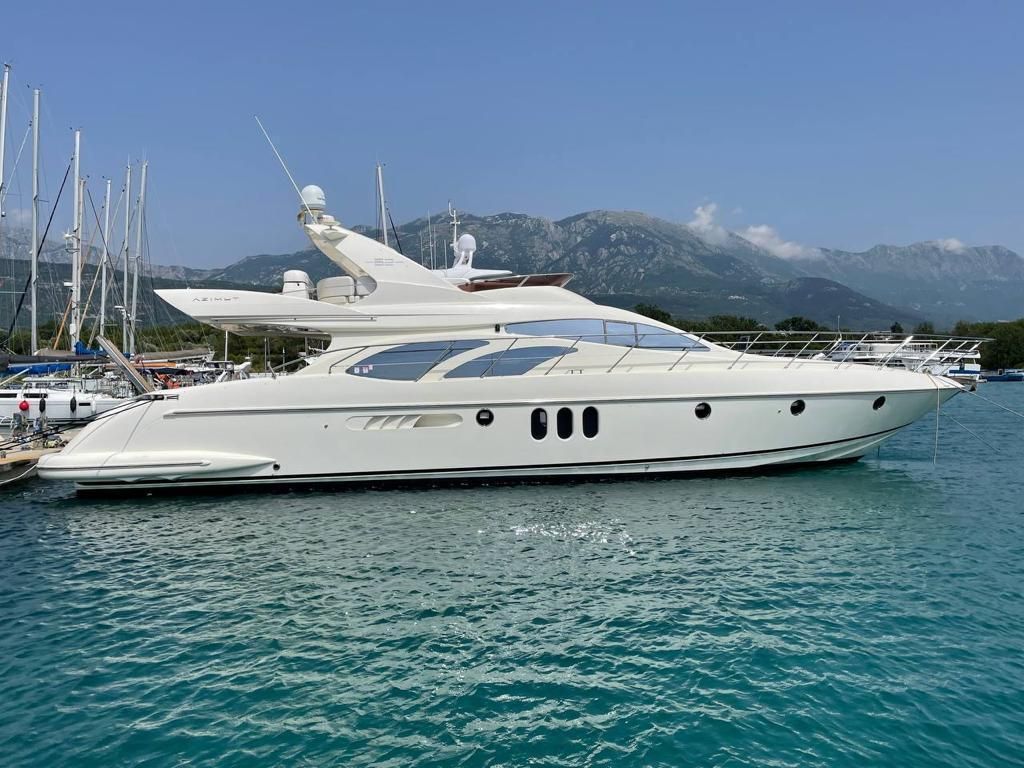 2005 Azimut 64 